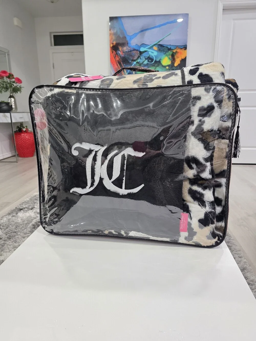 Juicy Couture KING 4 piece Faux Fur Leopard Luxurious Comforter Set New